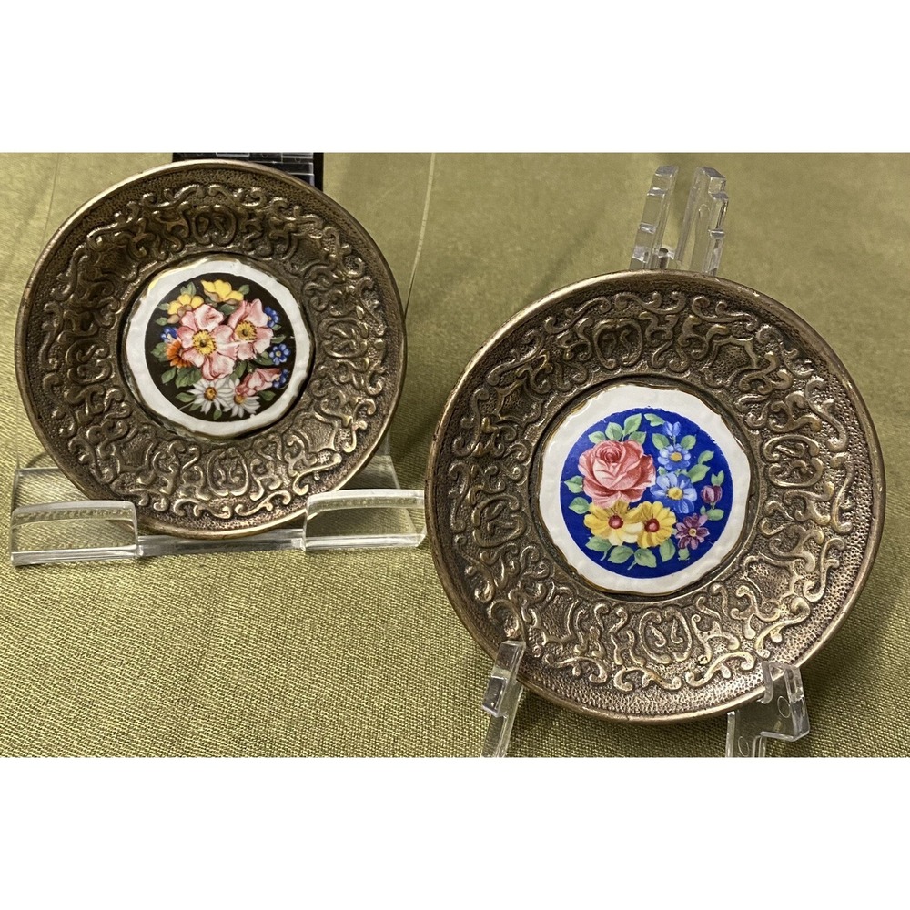 2 VNTG Small Pewter Ceramic Flowers Trinket Bowl Dish /Saucers/ Display/Decor.